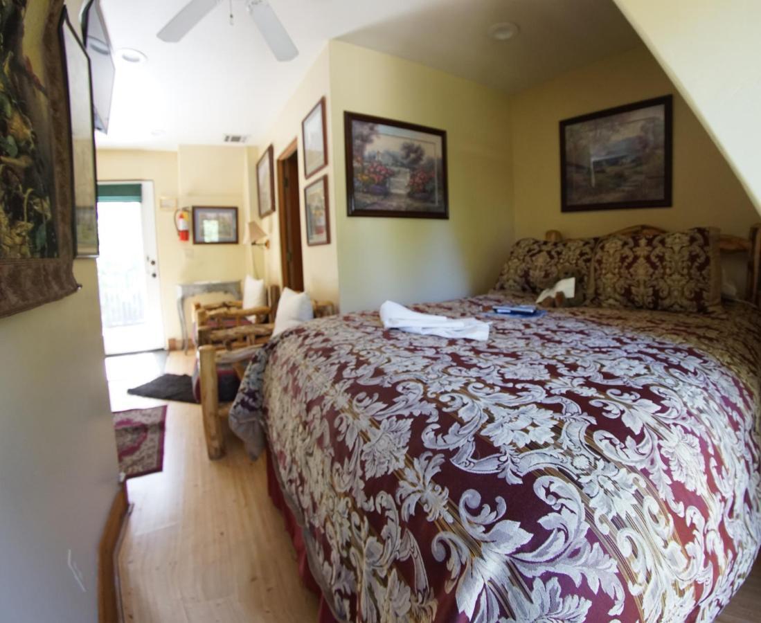 Fleur De Lac Europeran Inn Lake Arrowhead Eksteriør billede