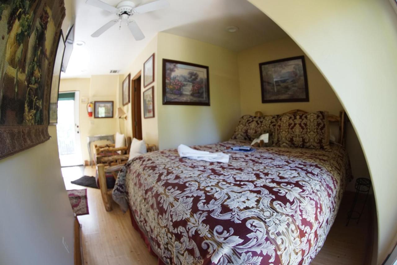 Fleur De Lac Europeran Inn Lake Arrowhead Eksteriør billede