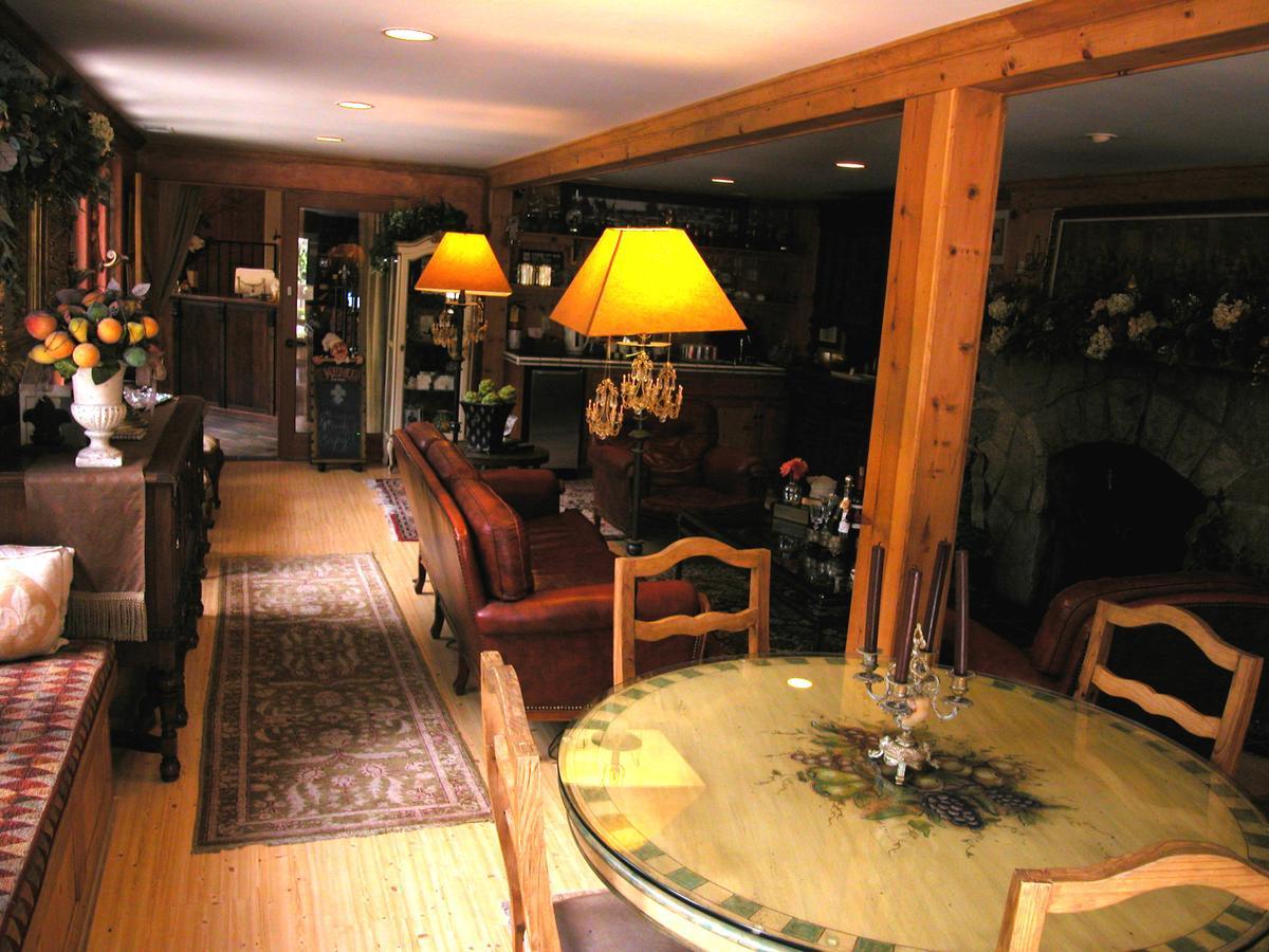 Fleur De Lac Europeran Inn Lake Arrowhead Eksteriør billede