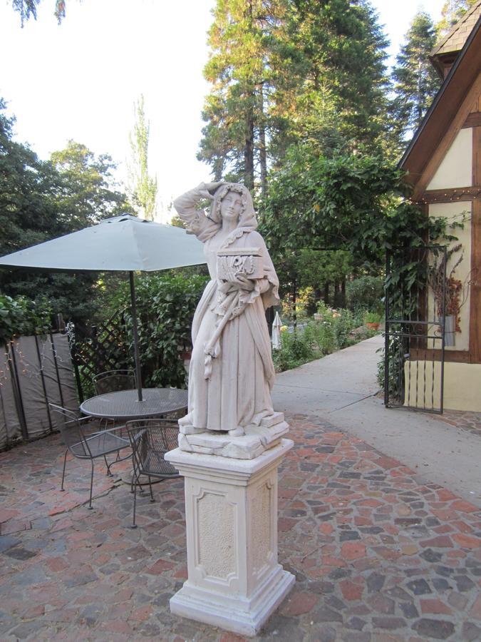 Fleur De Lac Europeran Inn Lake Arrowhead Eksteriør billede